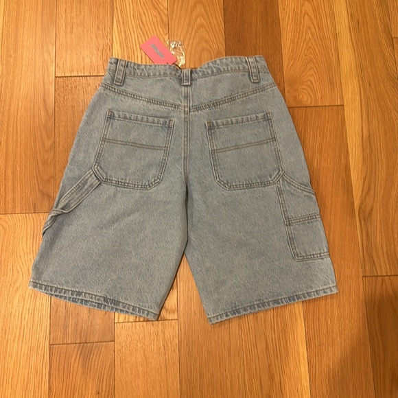 NWT Edikted Jean Shorts - Picture 3 of 3